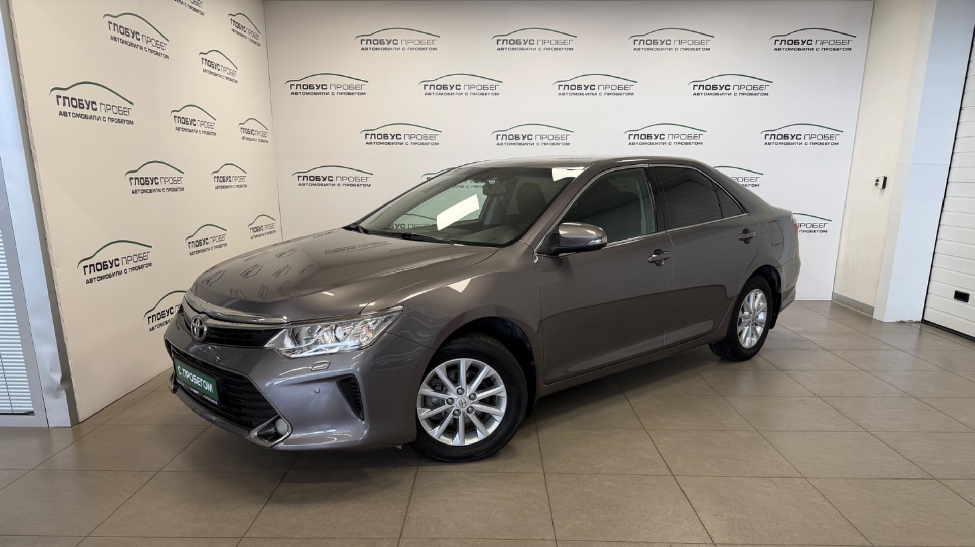 Видео презентация автомобиля Toyota Camry 2016