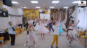 Этим ребятам открыты все дороги мира - они могут удивлять и радовать своих близких - видео в сад