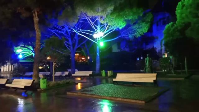 Выпуск 8. Вечерняя прогулка по Набережной Ялты. Часть 2