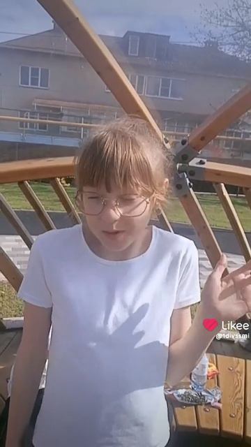 Чуть отстаёт
Мой акк в лайке-СоФаРиК
1divssmi