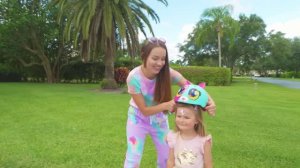 Настя с друзьями придумывают веселые игры