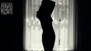 Девушка на песке