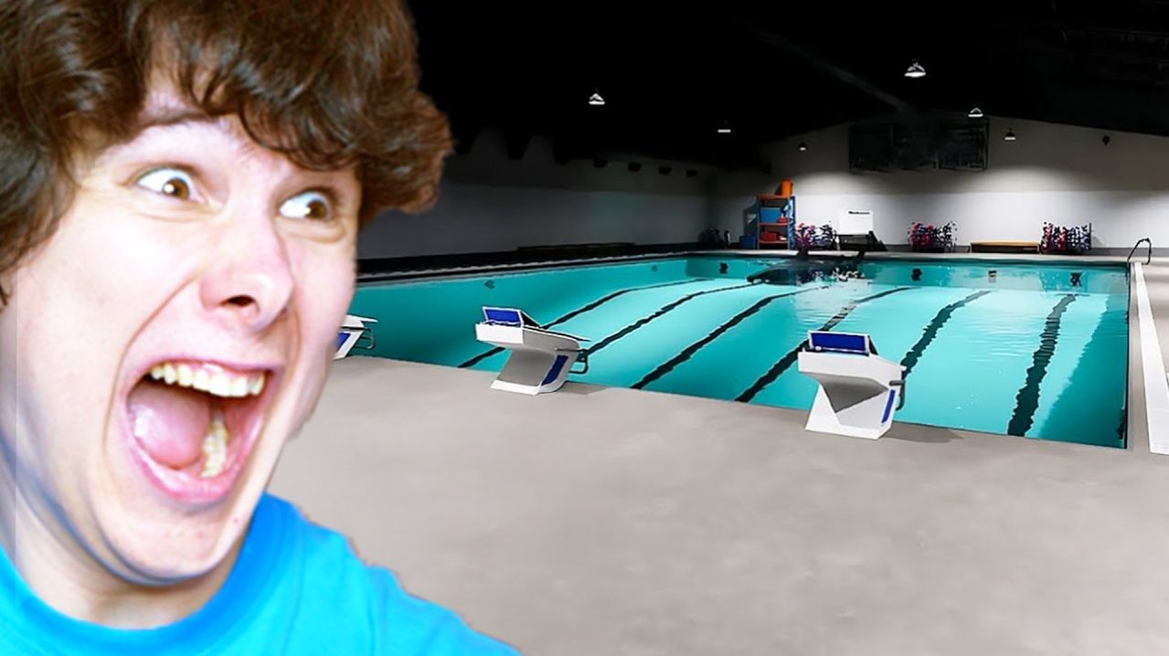 Я ИСКУПАЛСЯ В БАССЕЙНЕ (и это страшно...)