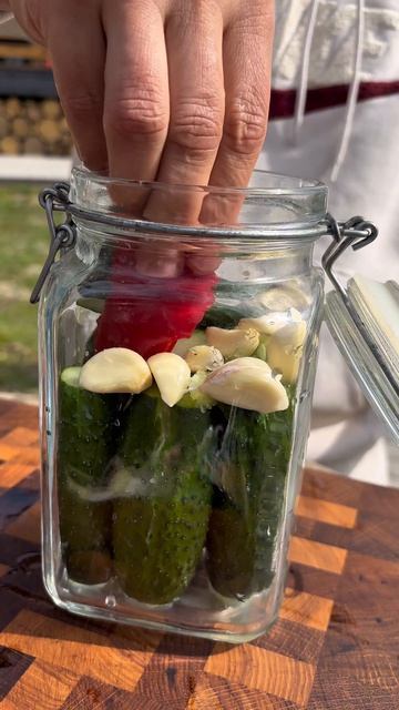 Избитые огурцы  камнем