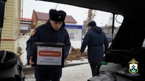Полиция Ненецкого автономного округа отправила внедорожник и гуманитарный груз морпехам в зону СВО