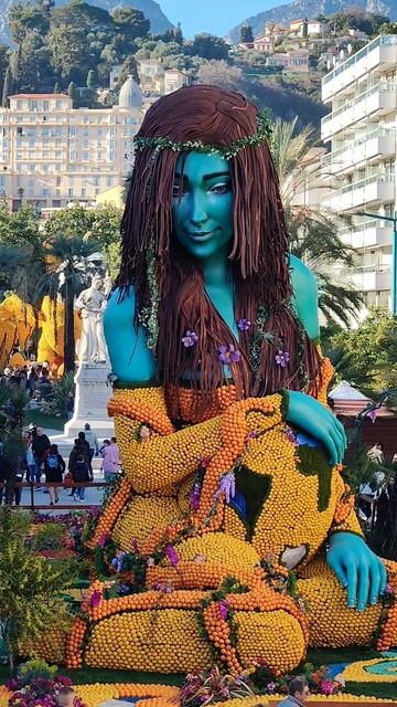 Праздник лимонов Fête du Citron в городе Ментон во Франции!