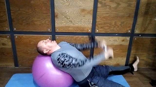 растяжение и укрепление нижних пучков грудных мышцверхних отделов мышц живота.