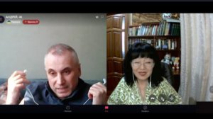 Игра с наушниками у Андрiя.