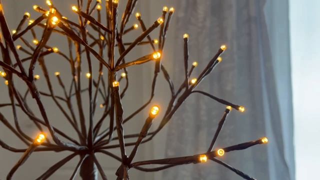 Садовый светильник БЛОУБОЛ 96 тёплых белых LED-огня 79 см таймер 1126478