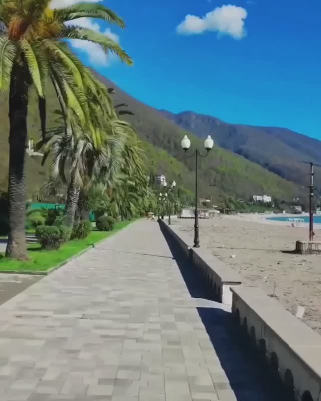 АБХАЗИЯ курорт ГАГРА середина апреля ВЕСНА-2026