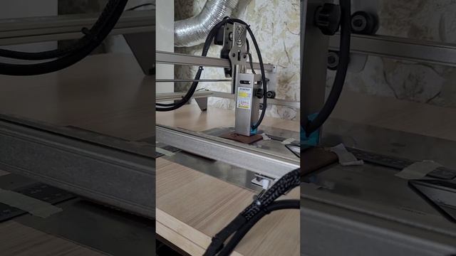 Как гравировать без электричества. Лазерная гравировка без света. Бесперебойник.