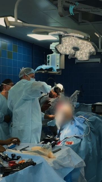 Робот в операционной