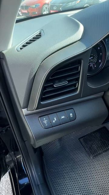 Hyundai Elantra Cедан 2.0 CVT 2020г