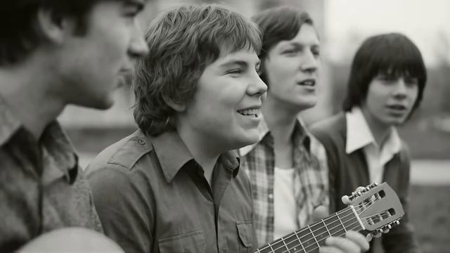 Клип 2026.  Любимая песня в СССР -   Голуби целуются на крыше