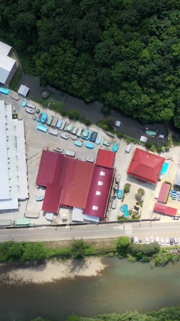 Почему бассейны производят в горах?