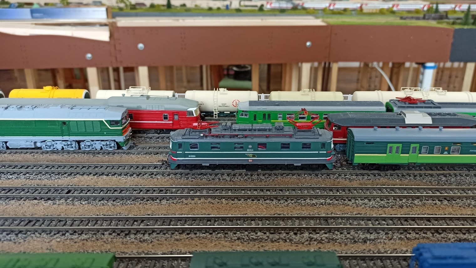 Поезд часть 3