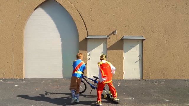 Настя выбирает принца для королевского бала