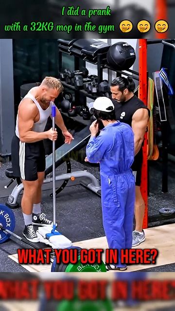 Elite Powerlifter Pretended to be a CLEANER #gym #trolllife #funny #prank