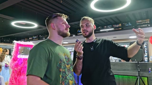 Блогеры захватили Big Geek! Что происходит?! смотреть онлайн