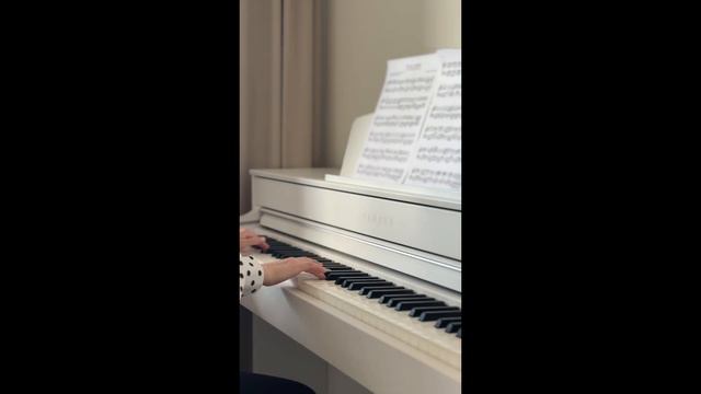 ТУЧИ В ГОЛУБОМ  КРИСТИНА ОРБАКАЙТЕ  НОТЫ  ВОЕННЫЕ ПЕСНИ НА ПИАНИНО  НАДЕЖДА ЯКОВЛЕВА