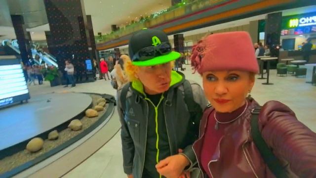 Вася с Люсей на концерте.