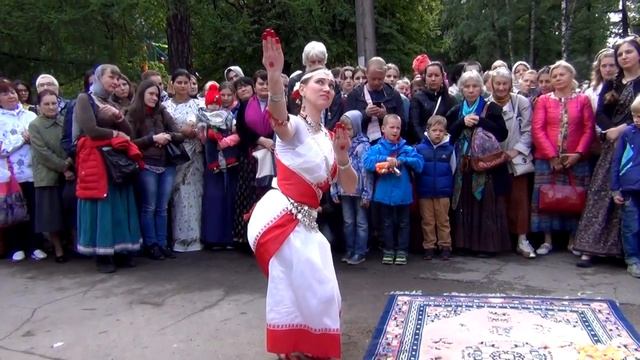 1 - Ратха Ятра 2017 Танец подношение