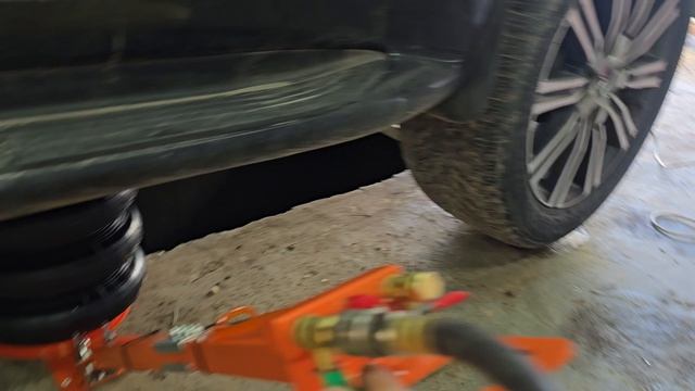 Тест пневматического домкрата