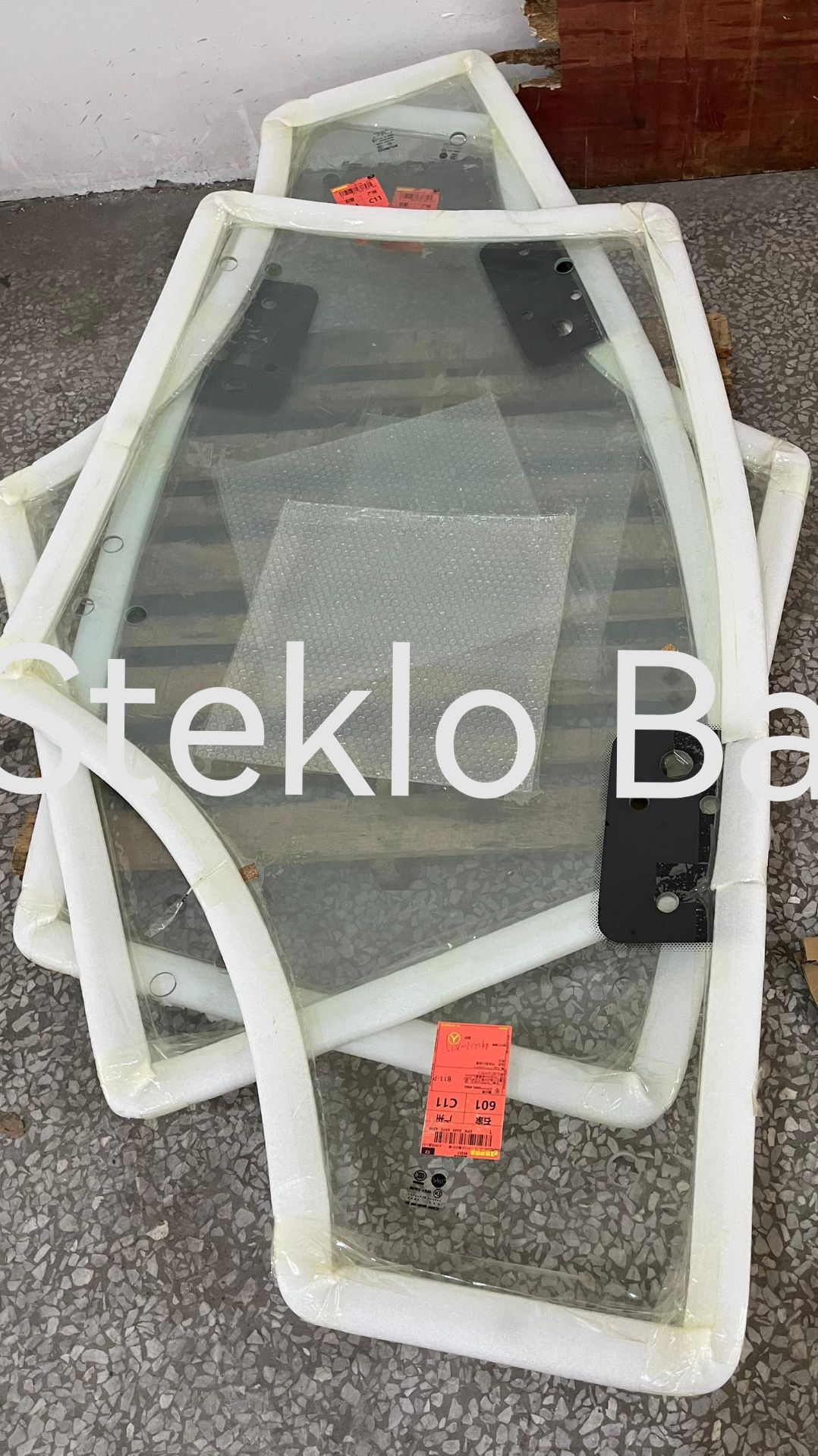 Стекло дверное для трактора Zoomlion