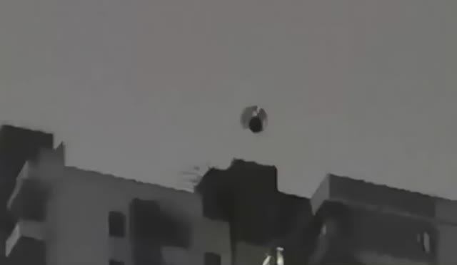 Кубический Объект Внутри Пузыря