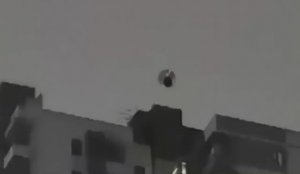 Кубический Объект Внутри Пузыря