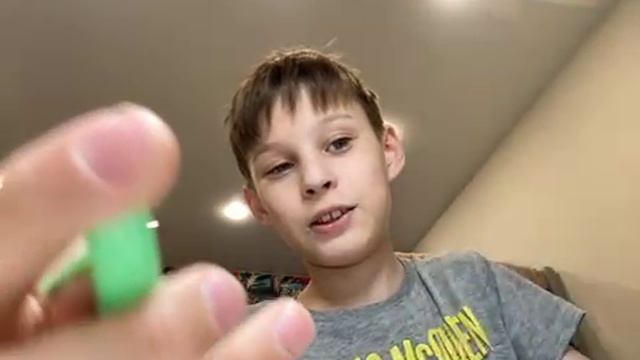 Я делаю уроки с моим братом