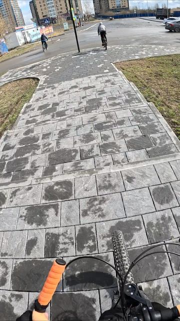 Ступеньково дыр-дыр-дыр, зубы клац-клац-клац #велопоездка #велосипед #Тюмень