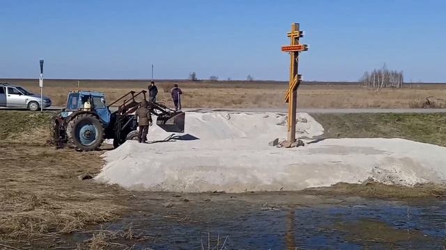 Подготовка Поклонного креста к освящению владыкой Челябинской области