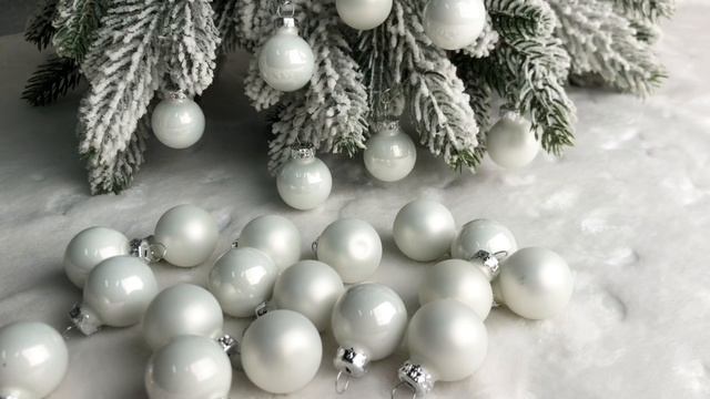 Стеклянные шары ДЕЛЮКС матовые и глянцевые, цвет: белый, 25 мм, упаковка 24 шт., 010244