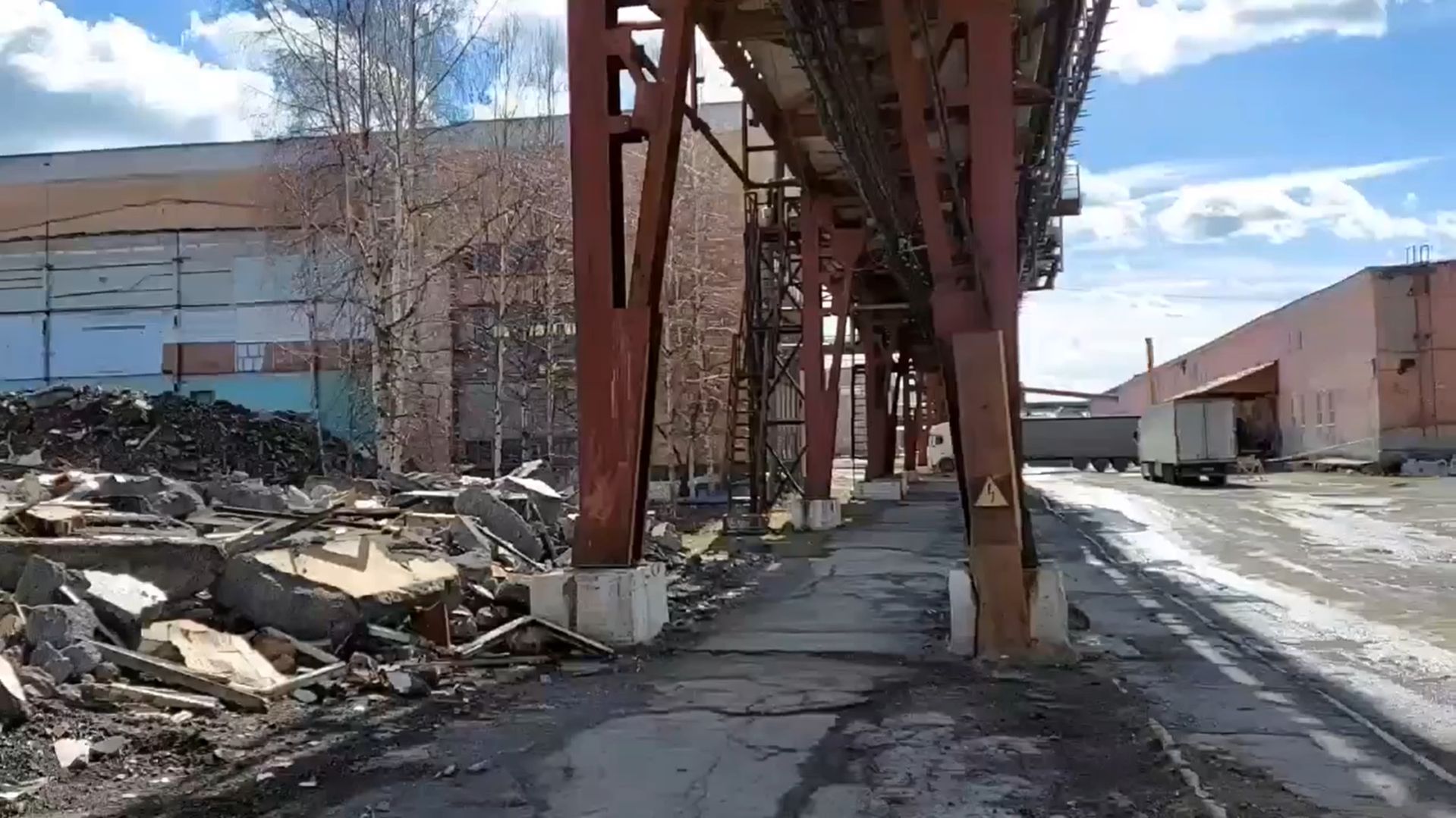 г. Лысьва. Инструментальный цех ЛМЗ ушел в историю. 15.04.2024 г.