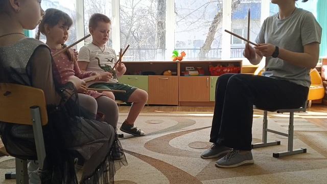 игра повторяшка