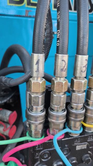 Новый Турс 1500м в красном цвете.