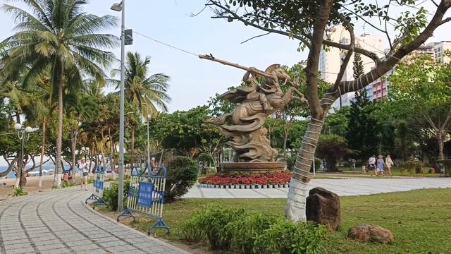 НЯЧАНГ VS СОЧИ АПРЕЛЬ 2026.ОБСТАНОВКА НА ПЛЯЖАХ ЦЕНЫ В КАФЕ МЕСТНАЯ ЭКЗОТИКА ОТДЫХ ВО ВЬЕТНАМЕ