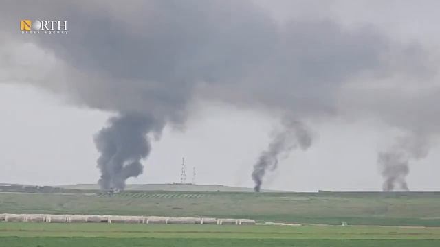 Последний американский конвой покинул базу Касрак на северо-востоке Сирии.
Все оборудование