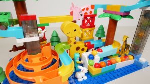 СТРОИМ ГОРКУ ДЛЯ ЦВЕТНЫХ ШАРИКОВ С ЖИВОТНЫМИ АСМР ВИДЕО ДЛЯ ДЕТЕЙ ДЕТСКИЙ КАНАЛ ИГРАЛКИ-ЗАЛИПАЛКИ