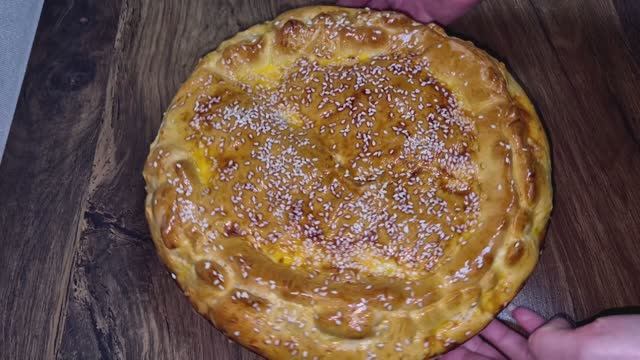 Пирог с капустой и яйцом