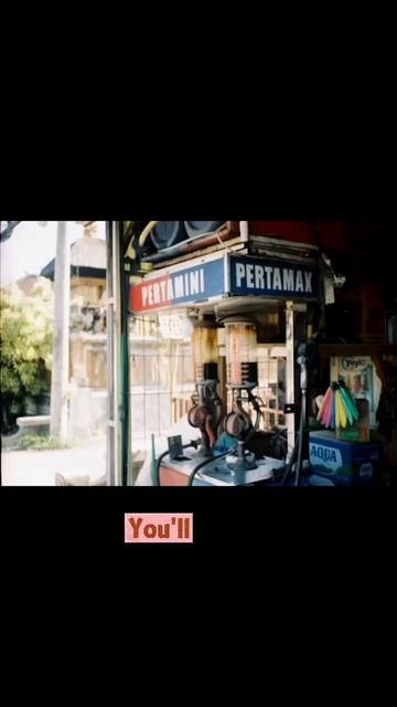 Плёночный фотоаппарат Luna W35 (Артикул ВБ #WW360390) - это простая и стильная камера