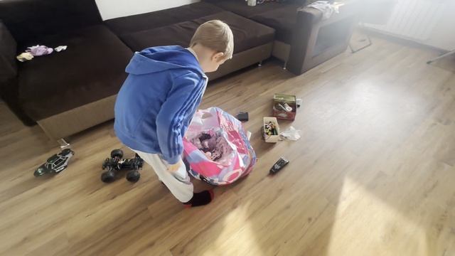 РЕАКЦИЯ РЕБЕНКА на шипящий витамин С  ВЛОГ Семьи Перевязов