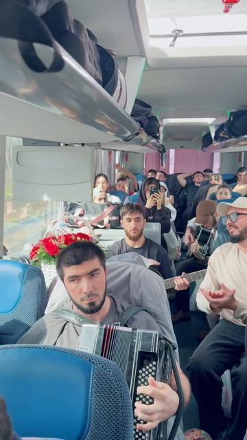 День рождения в пути. Гастроли дарят не только концерты но и двойной праздник!