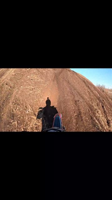 Заезд на склон из опилок! ЧАСТЬ 1