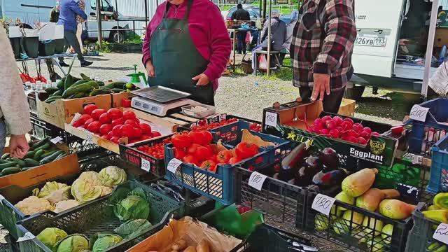 Это ярмарки краски/ в Джубге