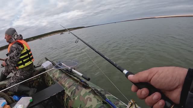 Ловля  на МАНДУЛУ в  водохранилище.Эти удары ни с чем не сравнимы.