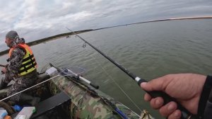 Ловля  на МАНДУЛУ в  водохранилище.Эти удары ни с чем не сравнимы.