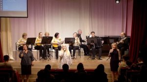 07 - "Белая лебедь" из к.ф. "Русское поле", исп. вокальный анс. "Нюанс"