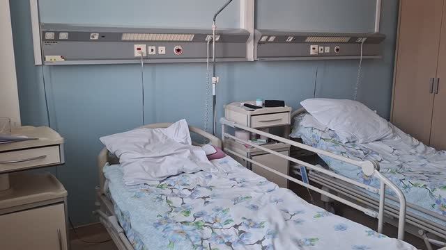 Санкт-Петербург. Клиника МЧС на Оптиков. Комфортные палаты, замечательные врачи, вкусная еда.